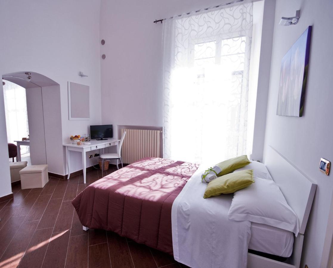Bed and Breakfast Dimora De Brado Трані Екстер'єр фото