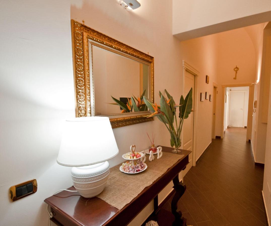 Bed and Breakfast Dimora De Brado Трані Екстер'єр фото
