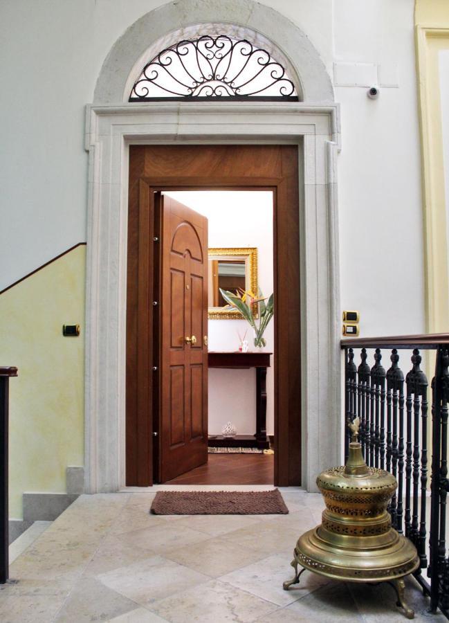 Bed and Breakfast Dimora De Brado Трані Екстер'єр фото